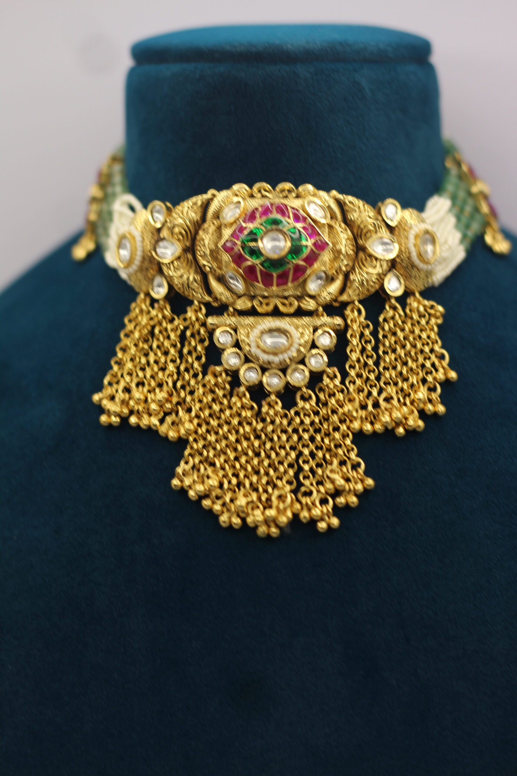 Royal Gold Plated Choker Necklace Set with Earrings - Image 2