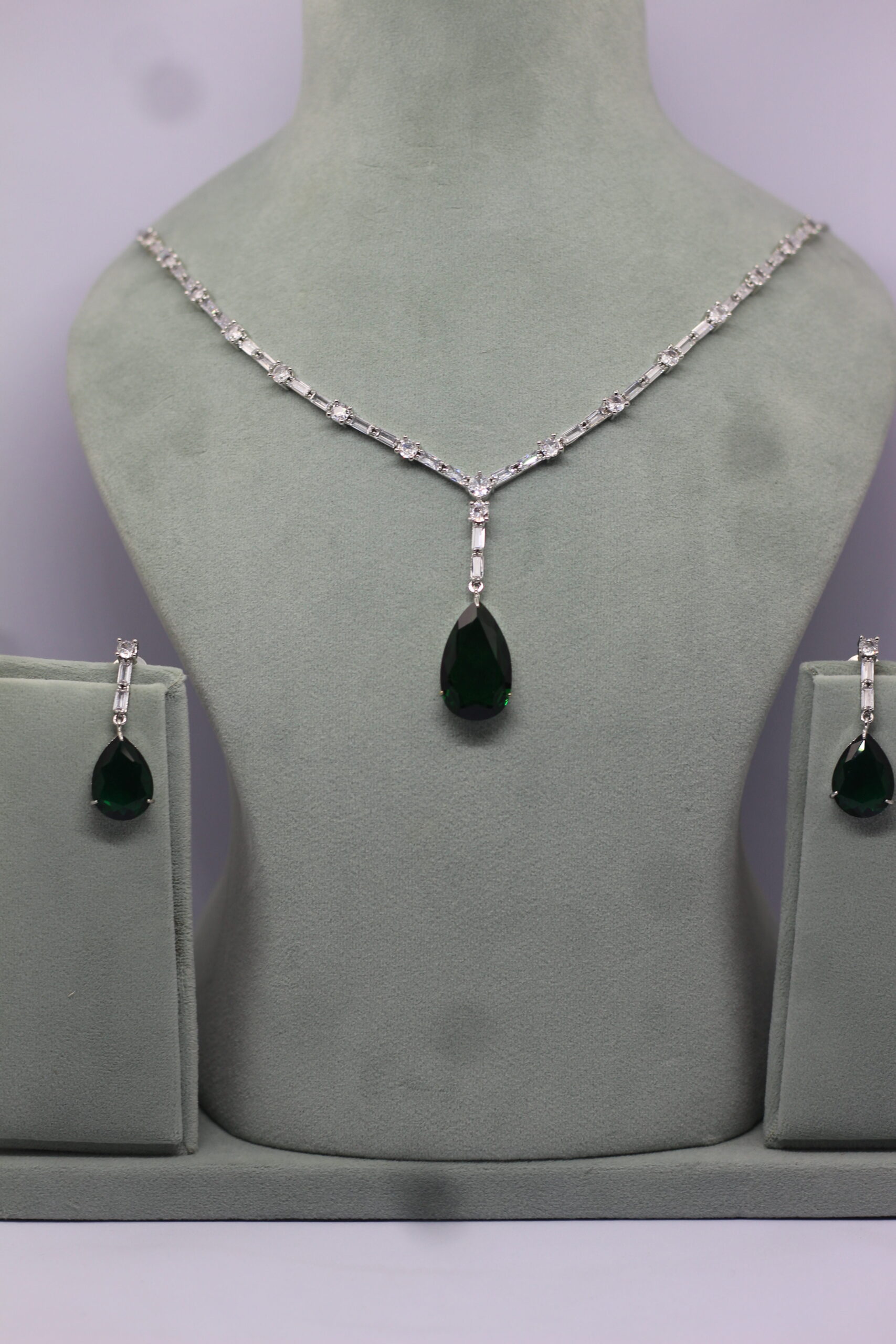 Platinum-Plated Emerald Green Teardrop Crystal Necklace & Earring Set