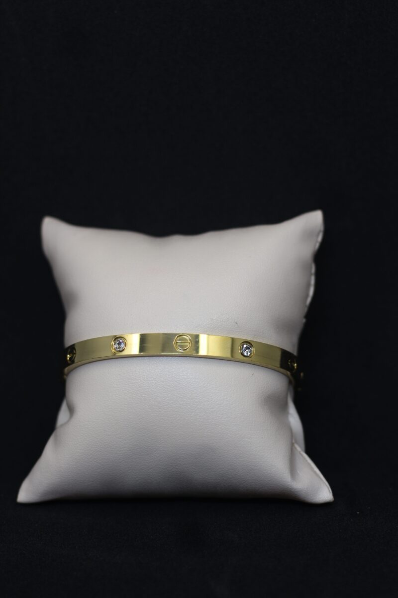 Gold-Plated Nail Design Bracelet – Modern & Stylish Jewelry