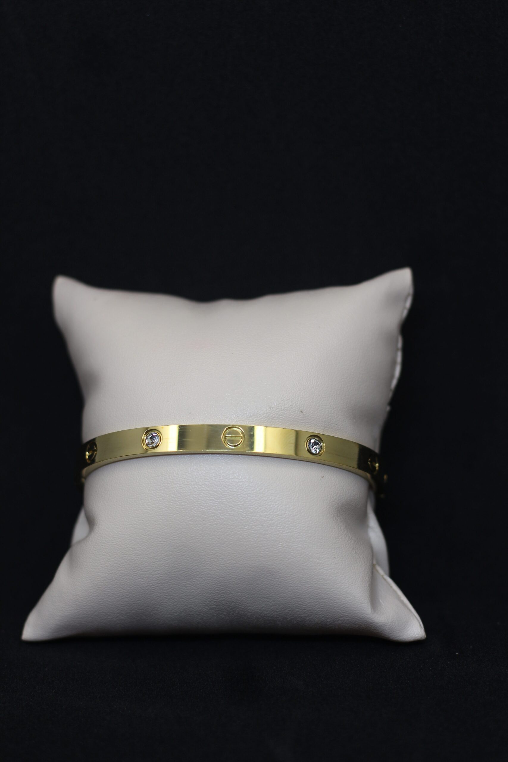 Gold-Plated Nail Design Bracelet – Modern & Stylish Jewelry