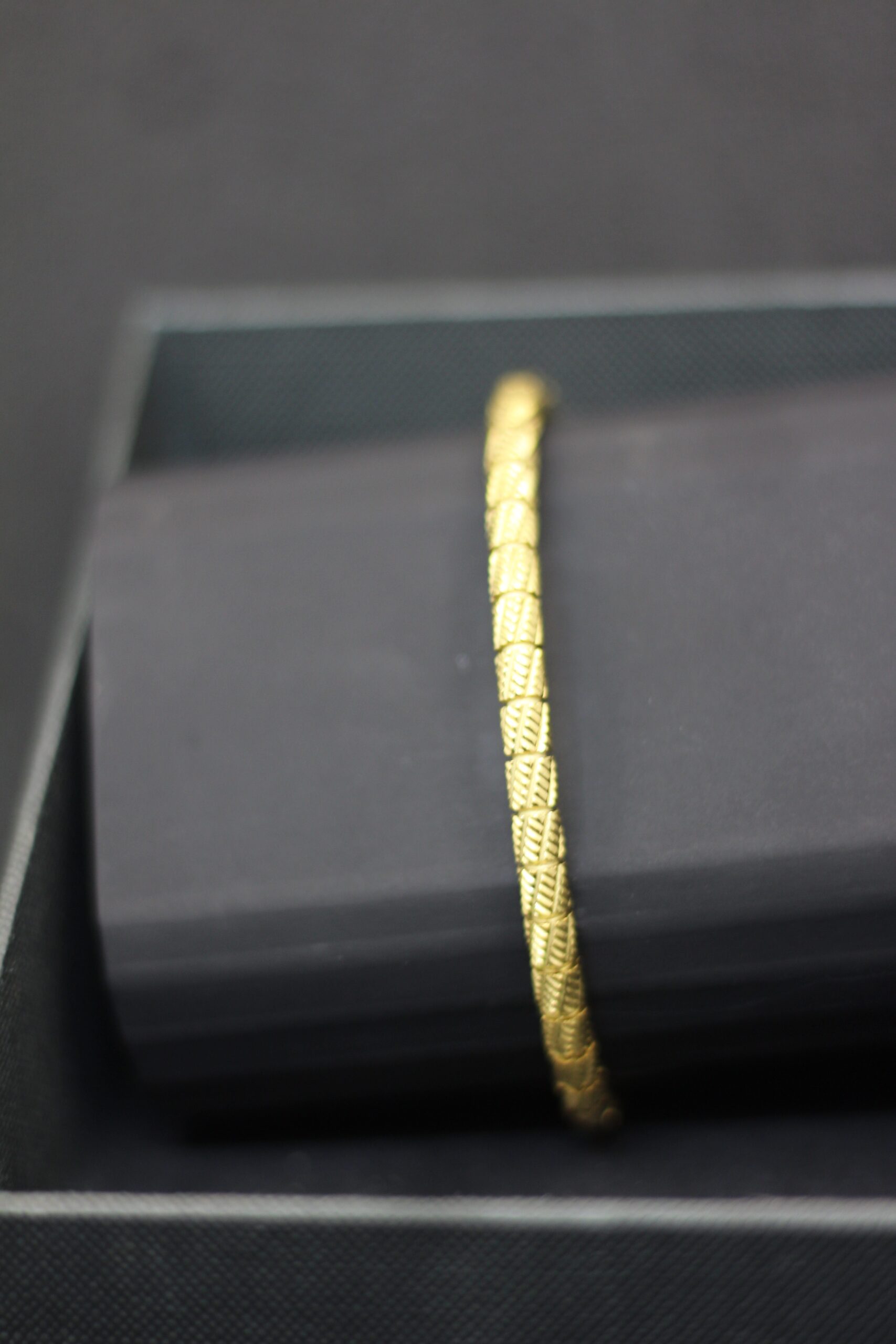 Gold-Plated Classic Textured Bracelet – Elegant Daily Wear - Image 2