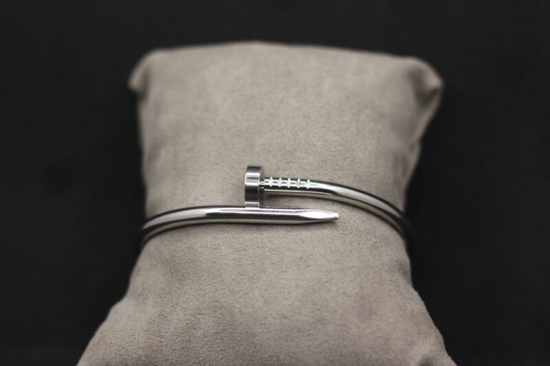 Silver Nail-Head Inspired Bracelet – Bold & Modern Unisex Design