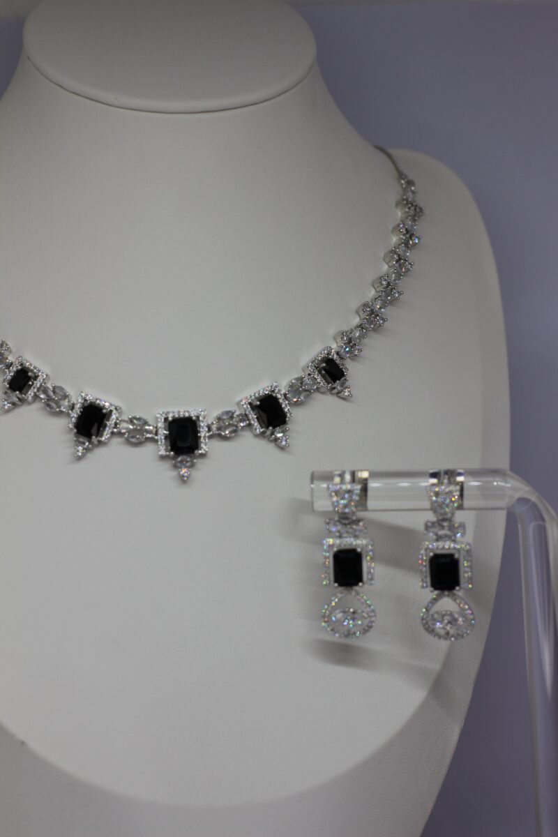 Midnight Elegance Black Onyx Necklace Set - Image 3