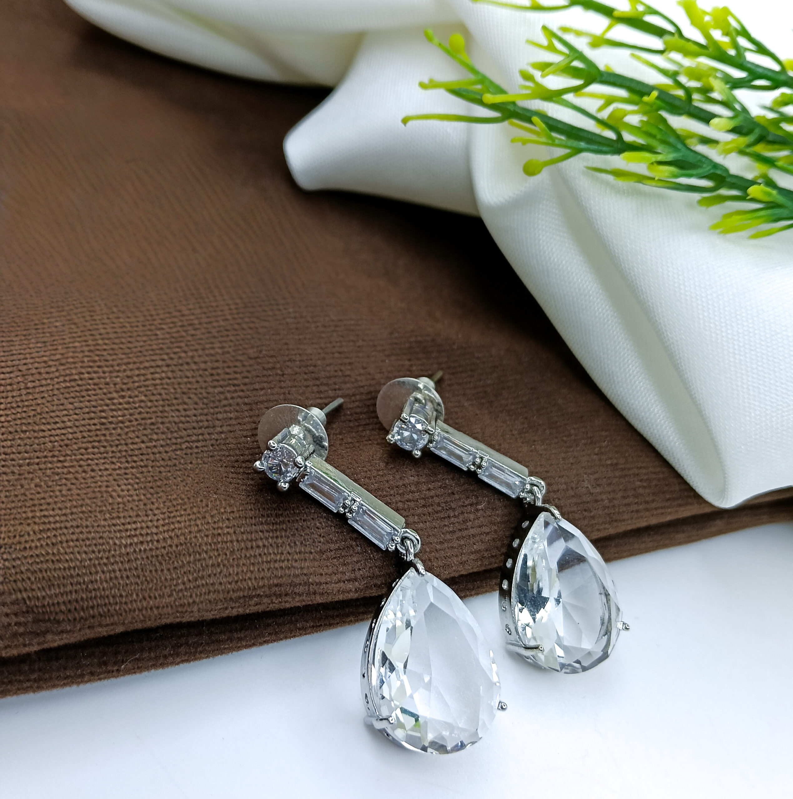 Clear Teardrop Solitaire Silver Necklace Set - Image 2