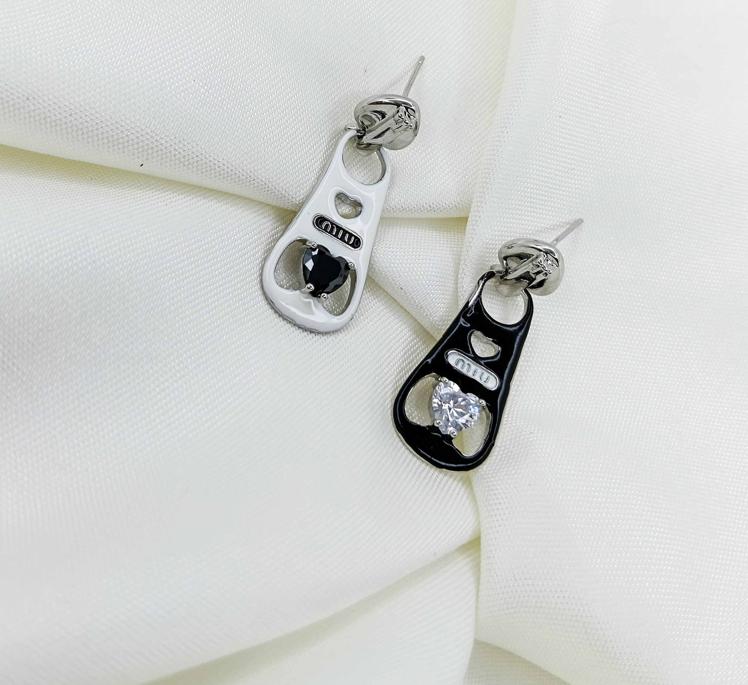 Cute Mismatched Zipper Pull Earrings